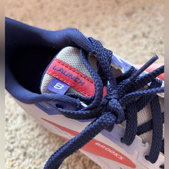 Brooks Launch 8 - Picture 4 of 7